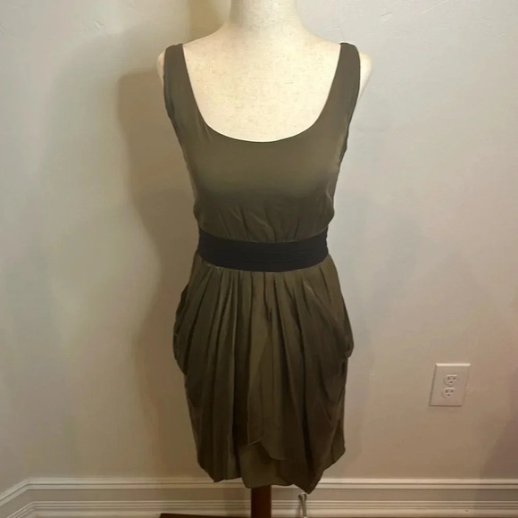 ALICE + OLIVIA ADDY TANK DRESS in green - Picture 2 of 11